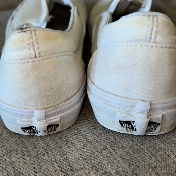 Vans - Picture 2 of 6